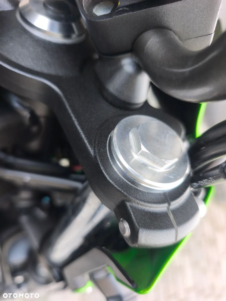 Kawasaki ER - 24