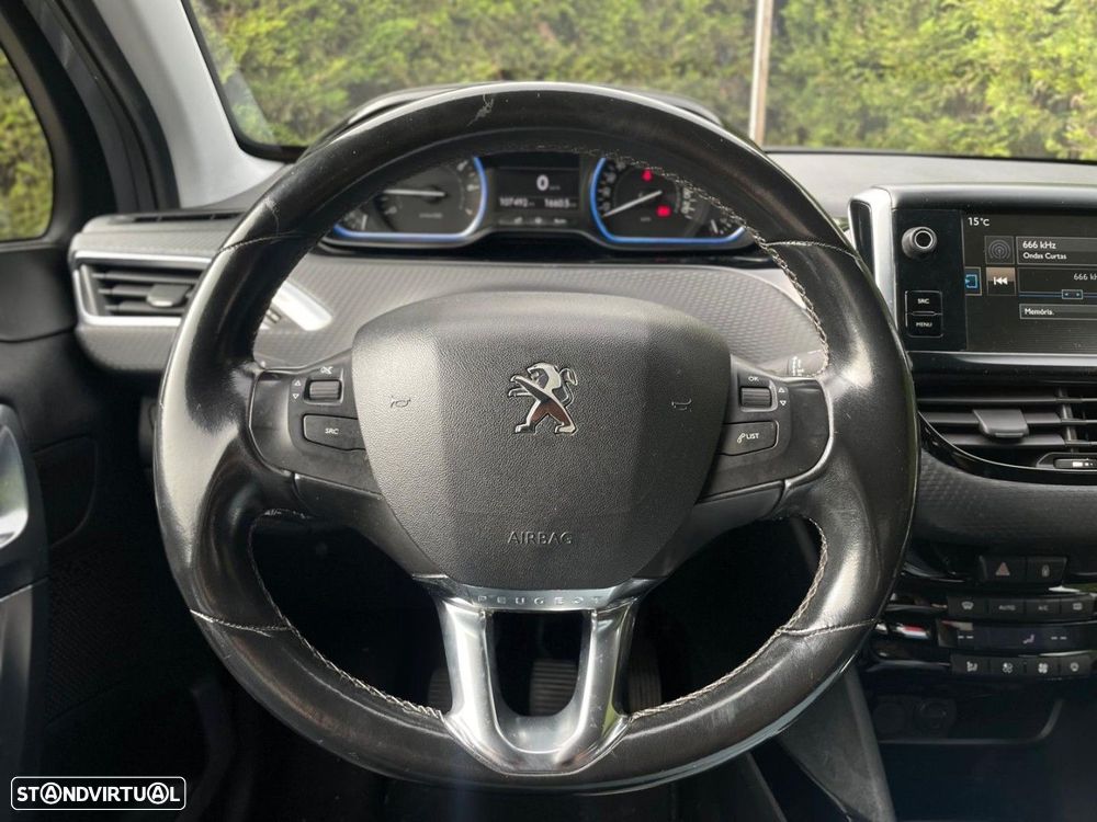 Peugeot 2008 1.2 PureTech Allure - 11