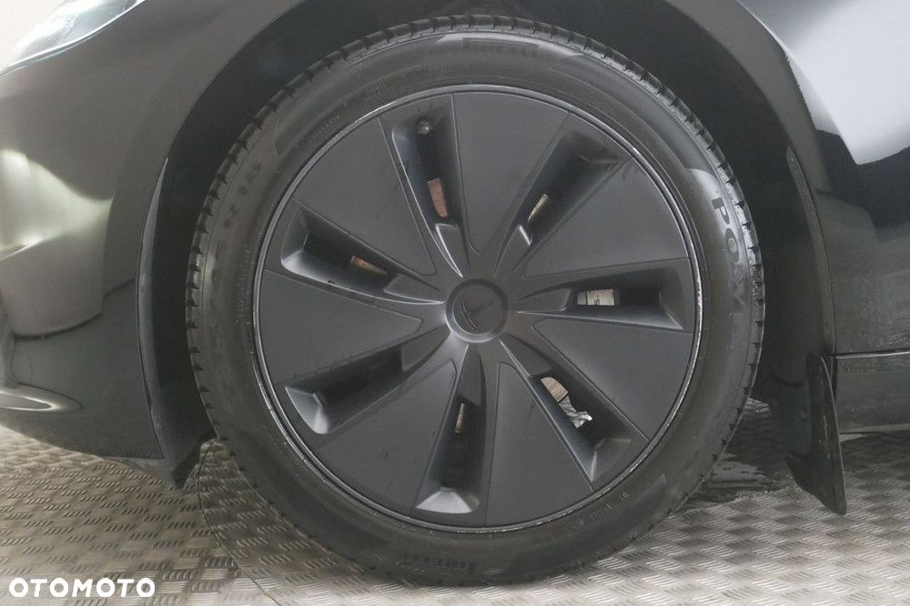Tesla Model 3 - 14