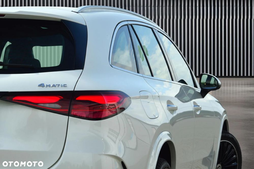 Mercedes-Benz GLC 220 d 4Matic 9G-TRONIC AMG Line Advanced - 11