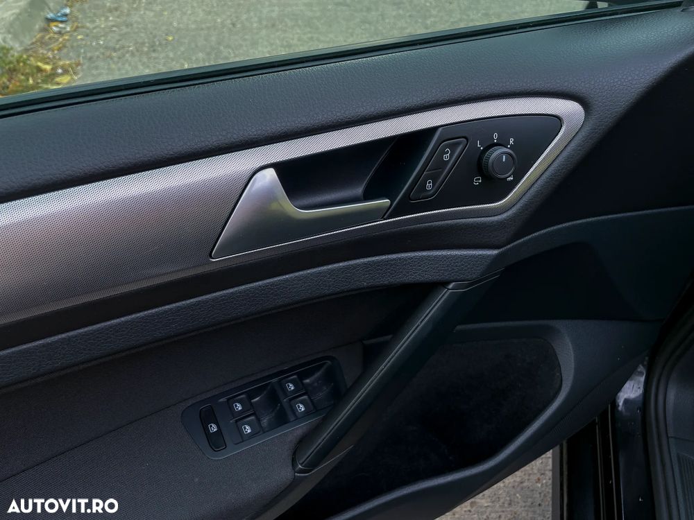 Volkswagen Golf 1.0 TSI (BlueMotion Technology) Comfortline - 12