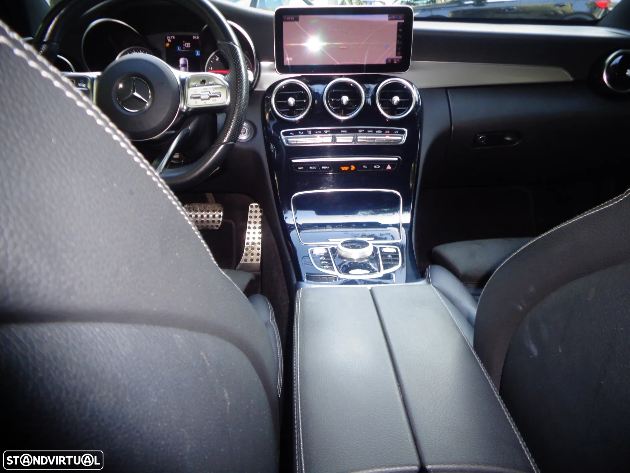 Mercedes-Benz C 300 d AMG Line - 26