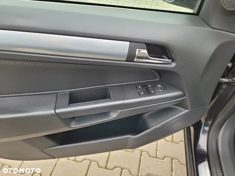 Opel Astra - 25