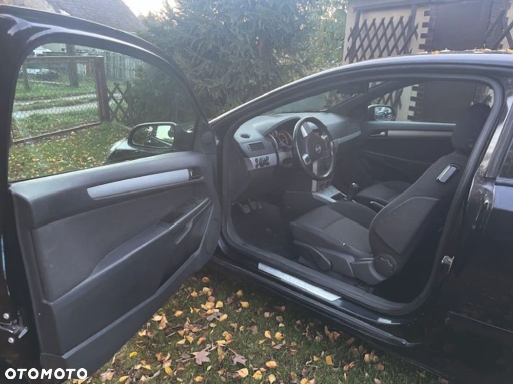 Opel Astra III GTC 1.6 Sport - 2