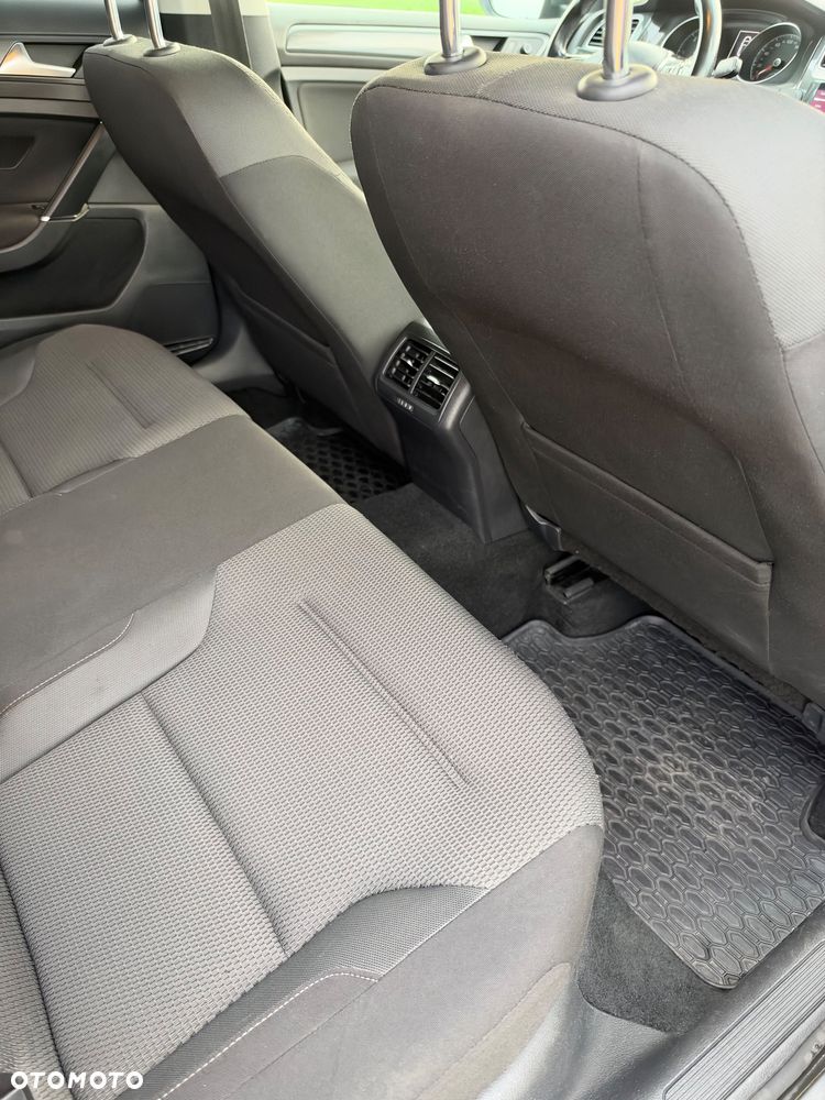 Volkswagen Golf - 20
