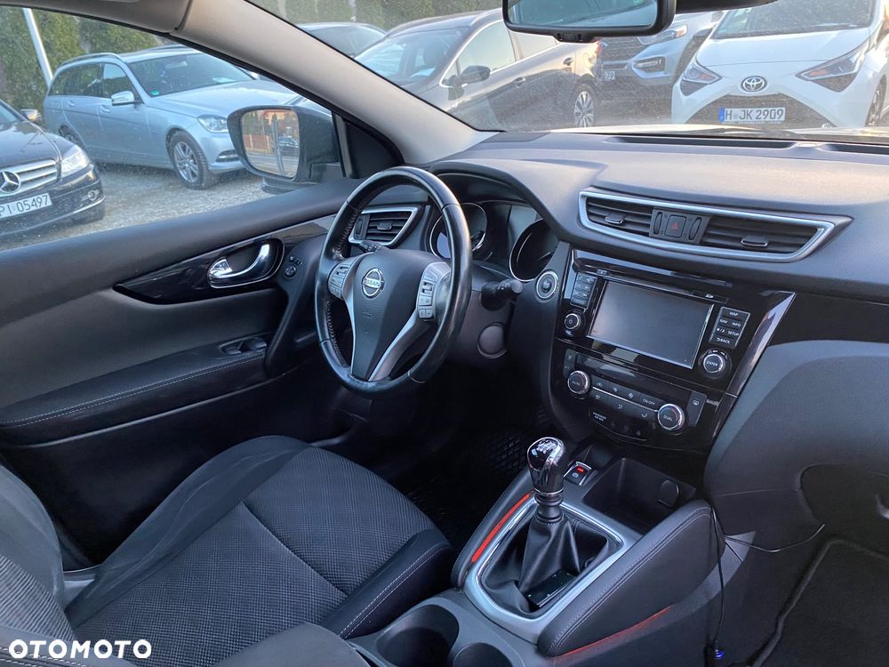 Nissan Qashqai 1.6 DIG-T N-Connecta - 26