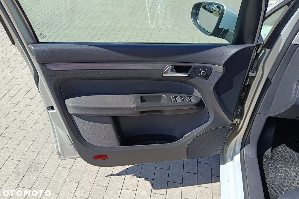 Volkswagen Touran 1.4 TSI DSG Comfortline - 19