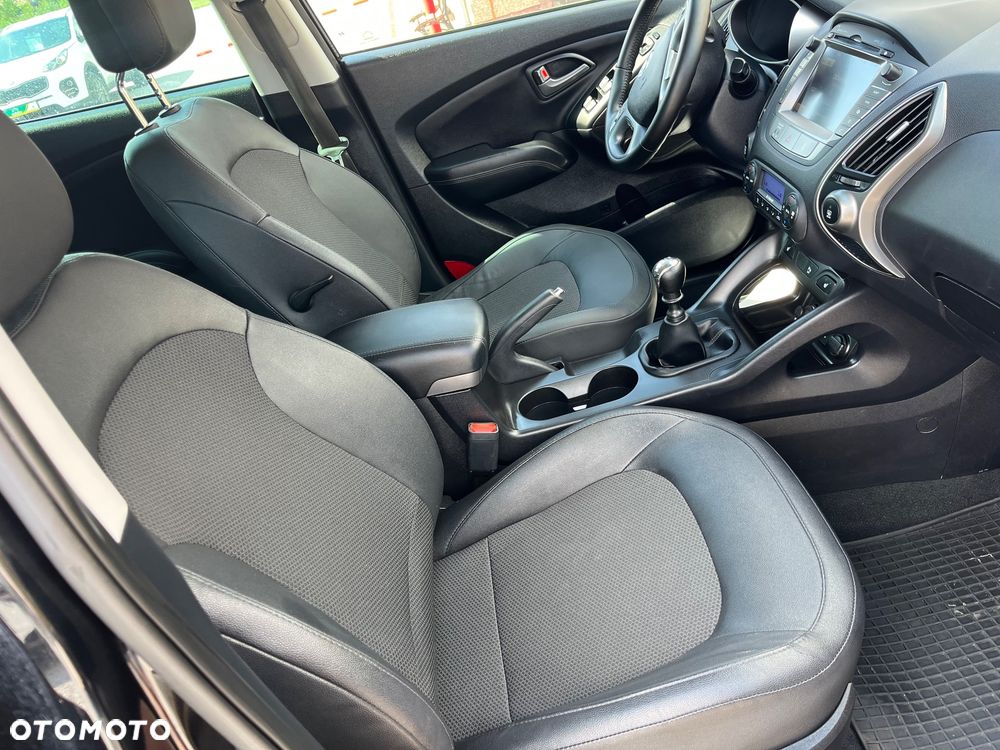 Hyundai ix35 1.7 CRDi 2WD Fifa World Cup Edition - 25