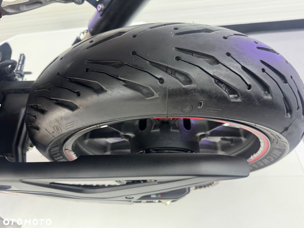 Honda Hornet - 32