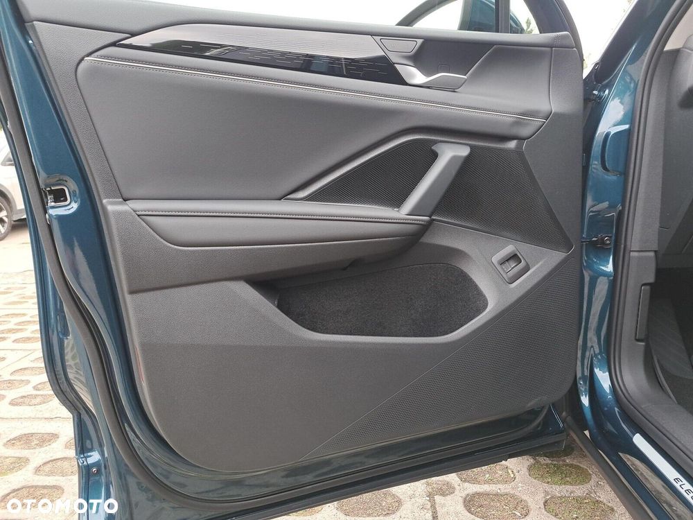 Volkswagen Tiguan - 10