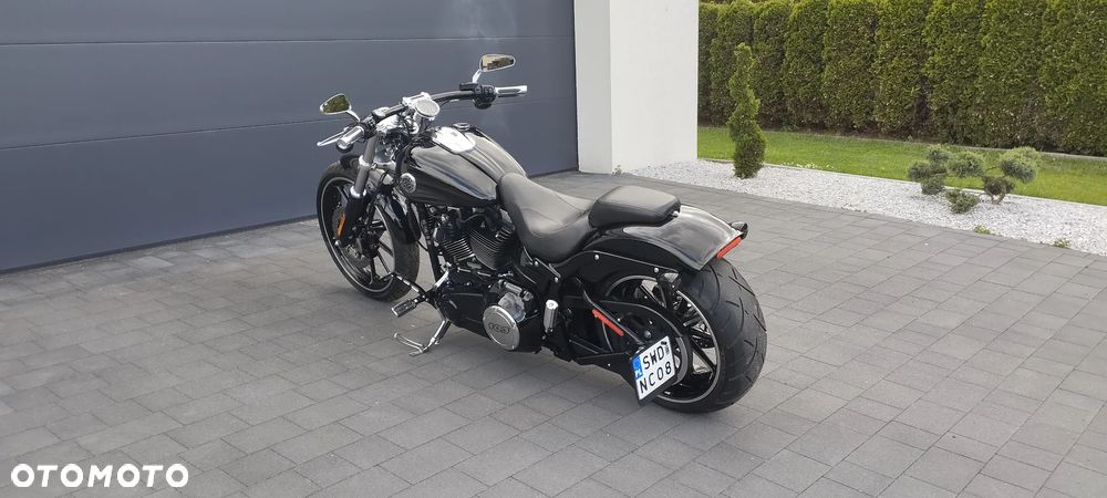 Harley-Davidson FXSB Breakout - 4