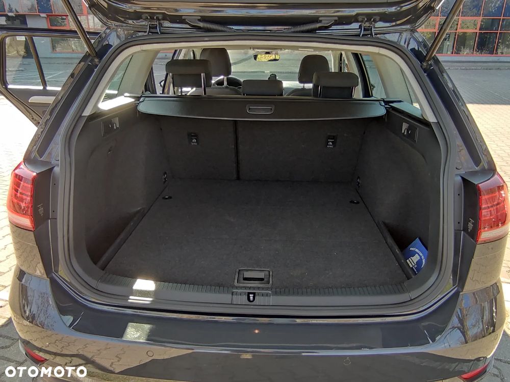 Volkswagen Golf 1.0 TSI BMT Trendline - 16