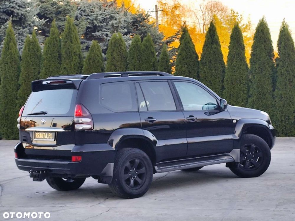 Toyota Land Cruiser - 36