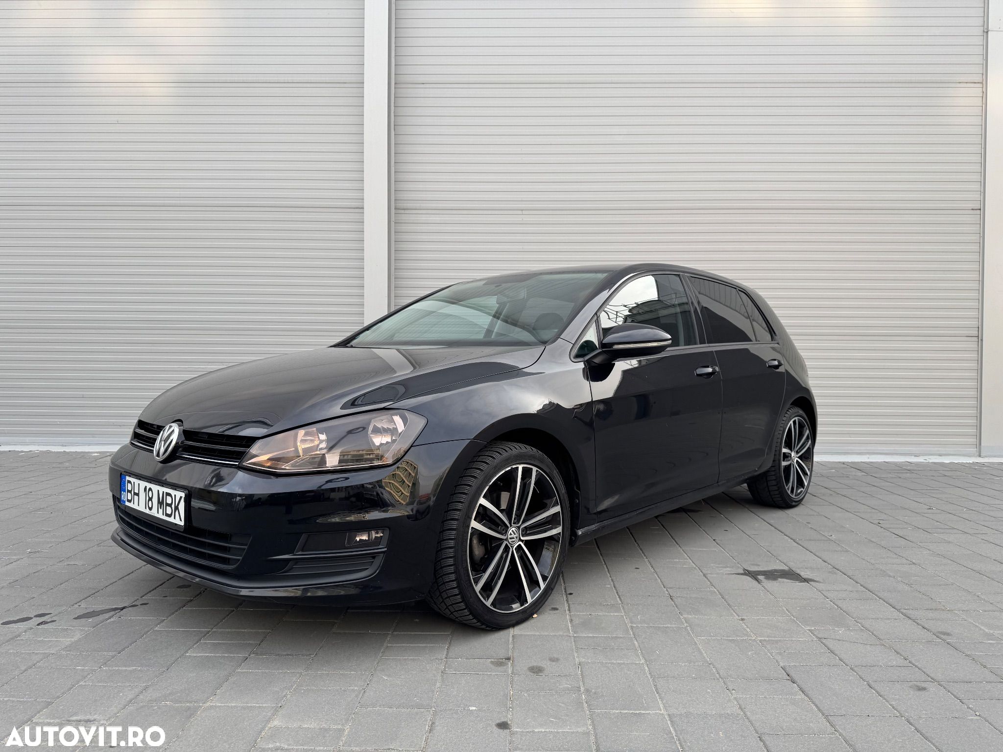 Volkswagen Golf 1.6 TDI (BlueMotion Technology) Comfortline - 1