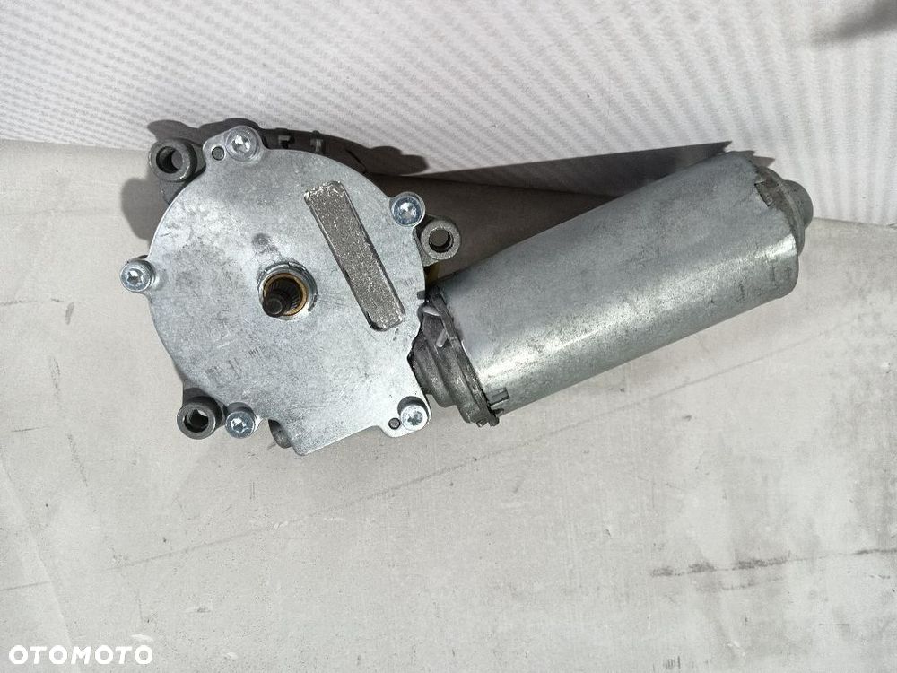 SILNIK WYCIERACZKI TYŁ TYLNY VOLVO 850 KOMBI SILNIK WYCIERACZKI TYŁ TYLNY VOLVO 850 KOMBI - 3