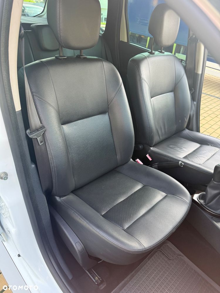 Dacia Duster 1.6 16V 4x2 Prestige - 14