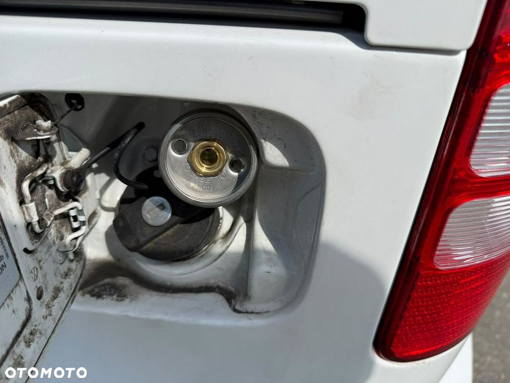 Volkswagen Caddy - 17