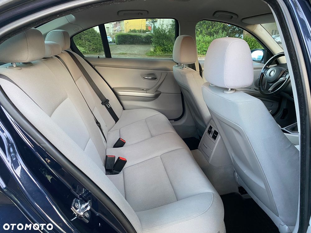 BMW Seria 3 320d - 26