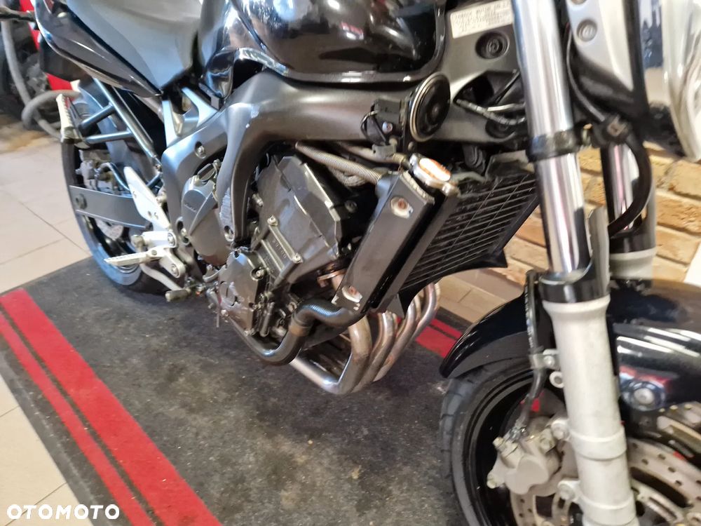 Yamaha FZ6 - 30