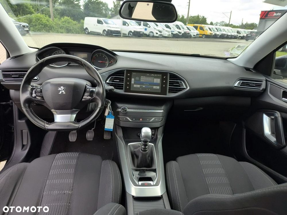 Peugeot 308 - 13