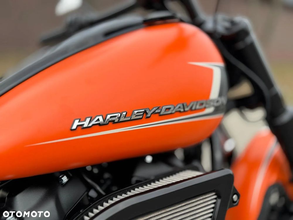 Harley-Davidson Softail Breakout - 15