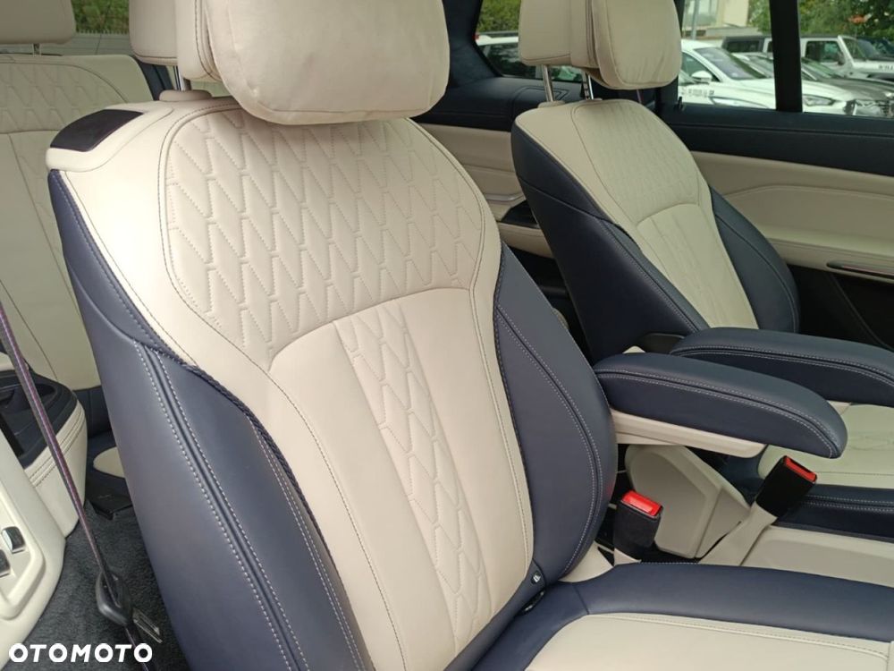 BMW X7 - 29
