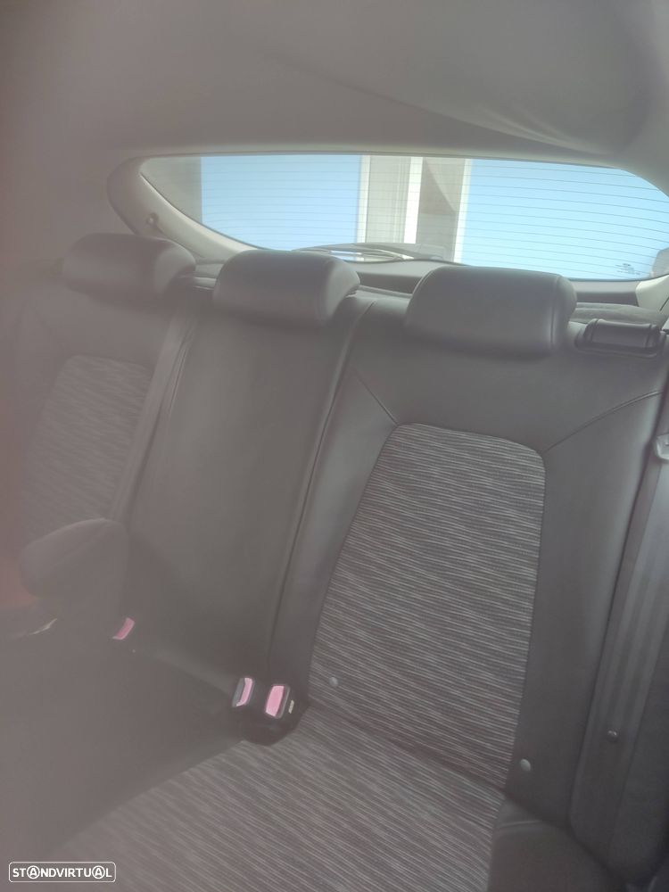 Kia Ceed S Coupé 1.6 CRDi EX - 7