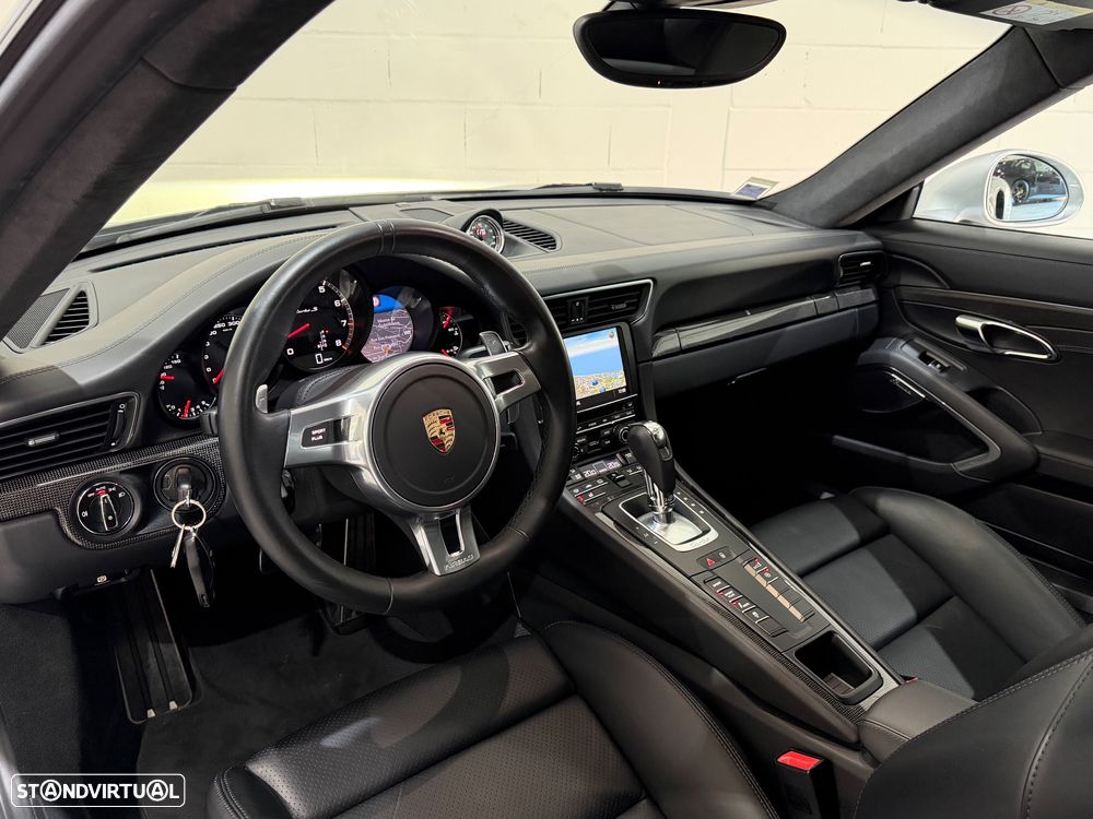 Porsche 911 (991) Turbo S - 5