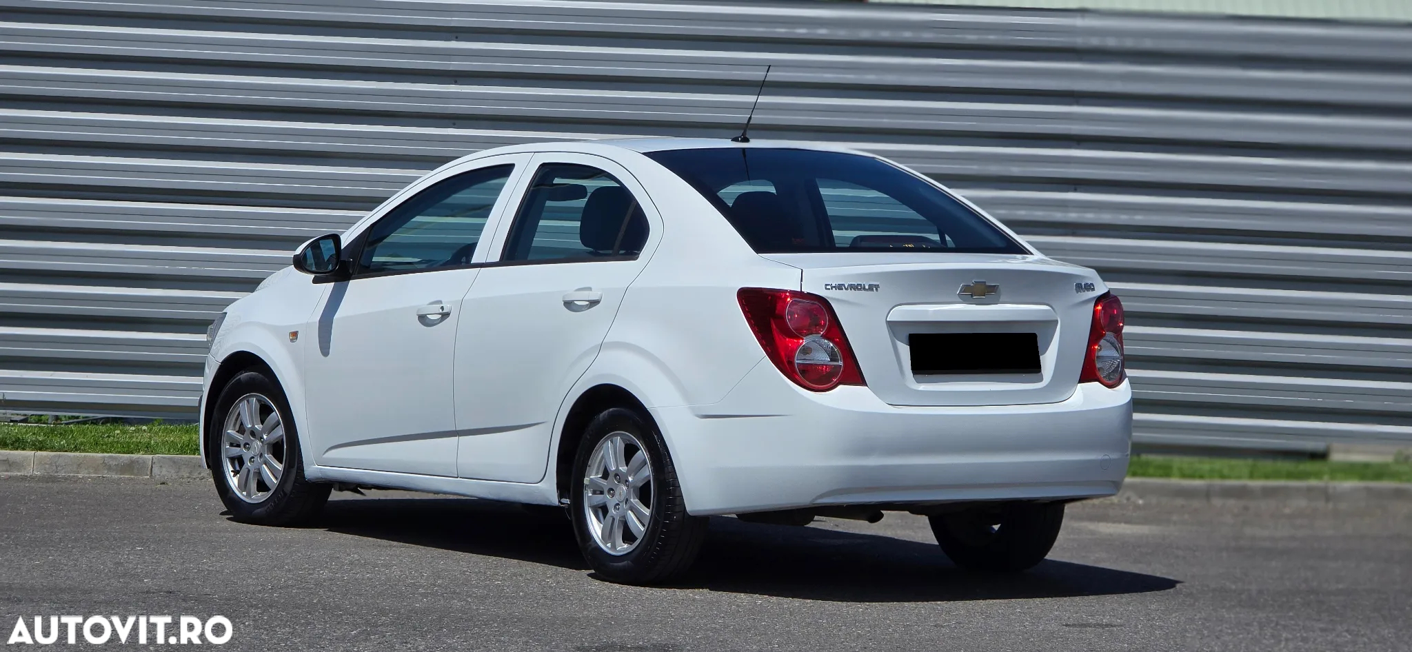 Chevrolet Aveo - 4