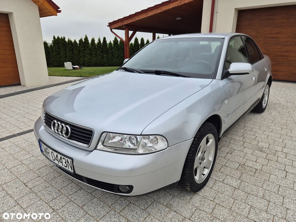 Audi A4 Limousine - 5