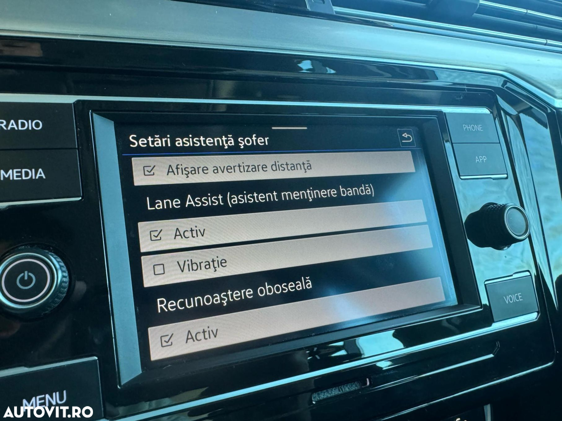Volkswagen Passat 2.0 TDI DSG Highline - 24