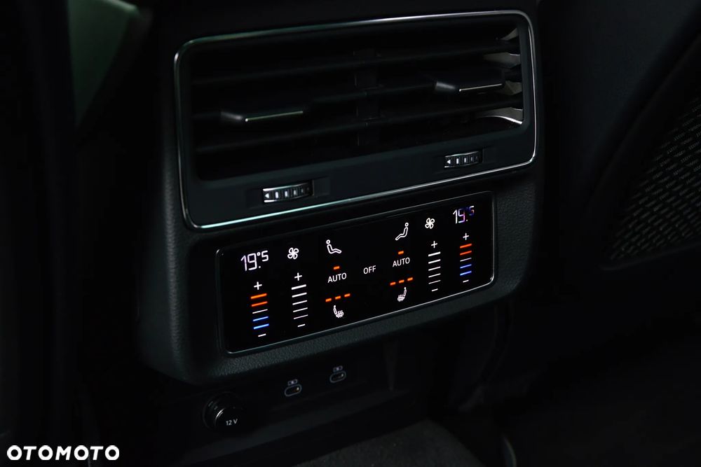 Audi SQ8 2025