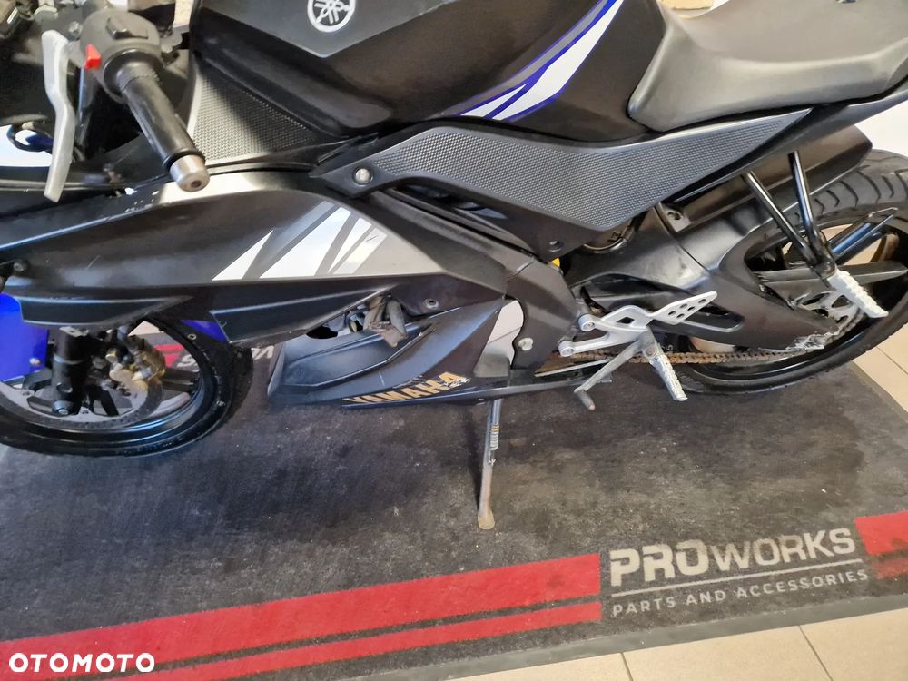 Yamaha YZF - 12