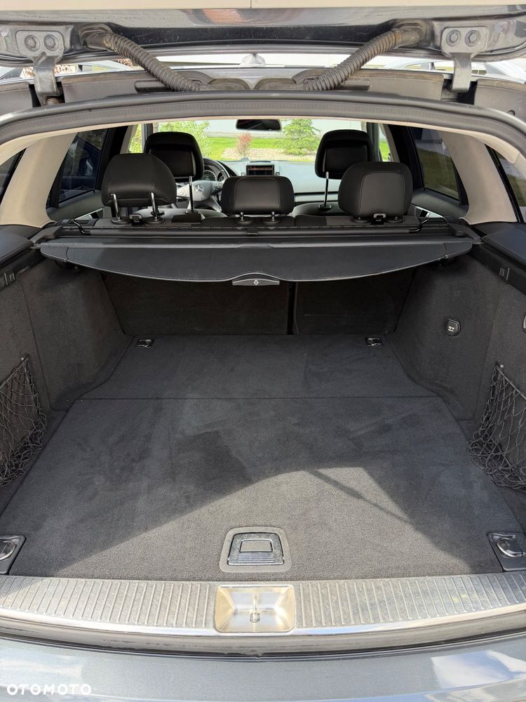 Mercedes-Benz Klasa C 200 CGI Automatik BlueEFFICIENCY Avantgarde - 14