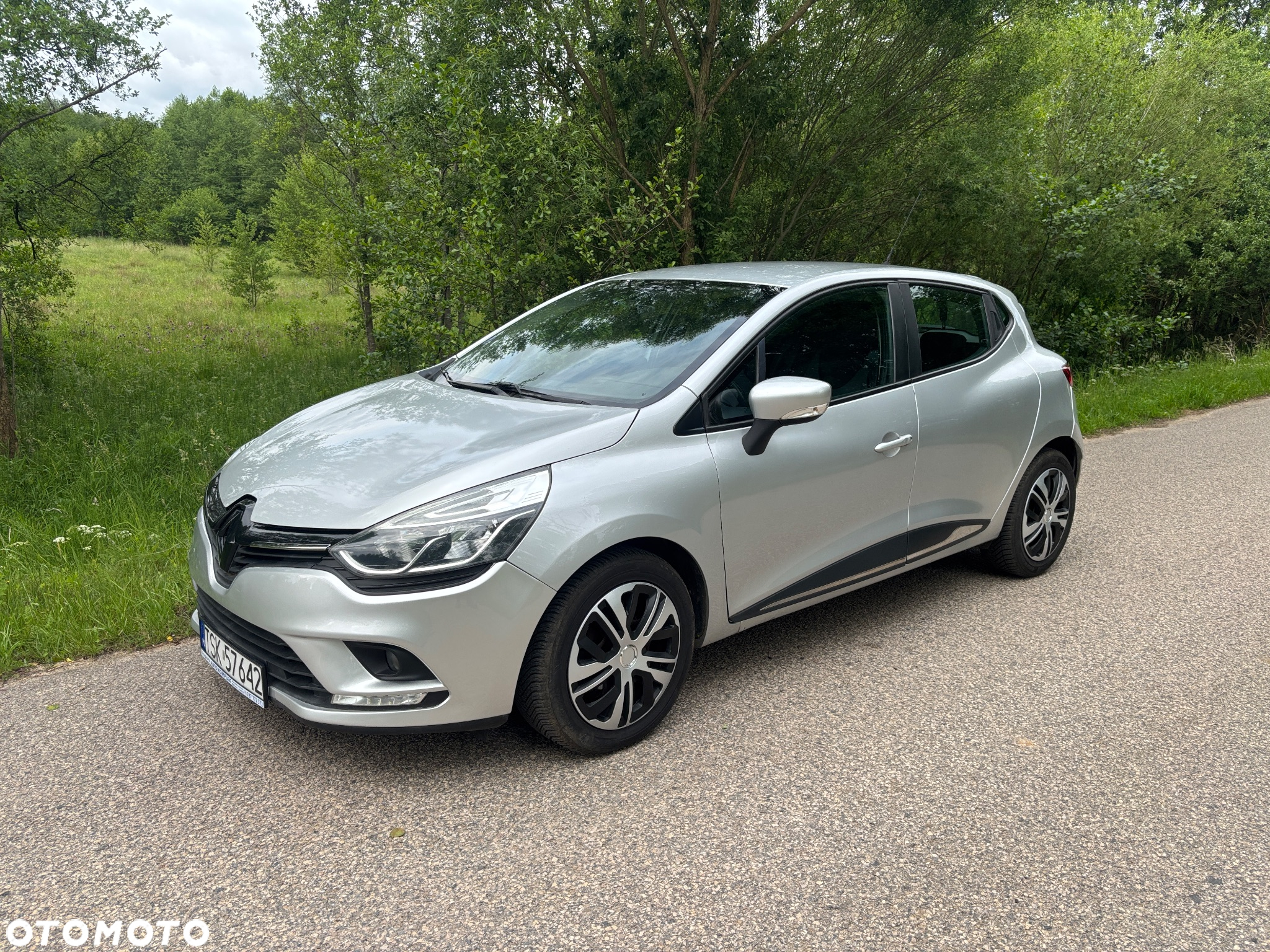 Renault Clio 1.2 16V 75 Life - 10