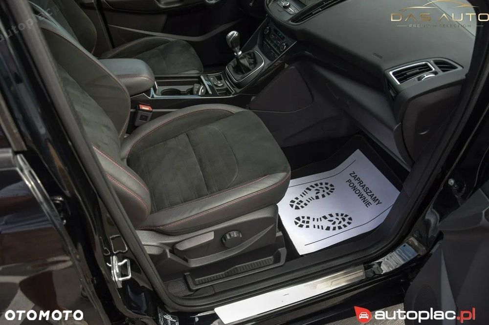 Ford Kuga 1.5 EcoBoost 2x4 ST-Line - 33