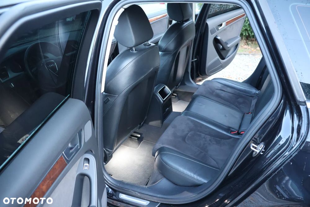 Audi A4 Avant 2.0 TDI DPF S line Sportpaket - 8