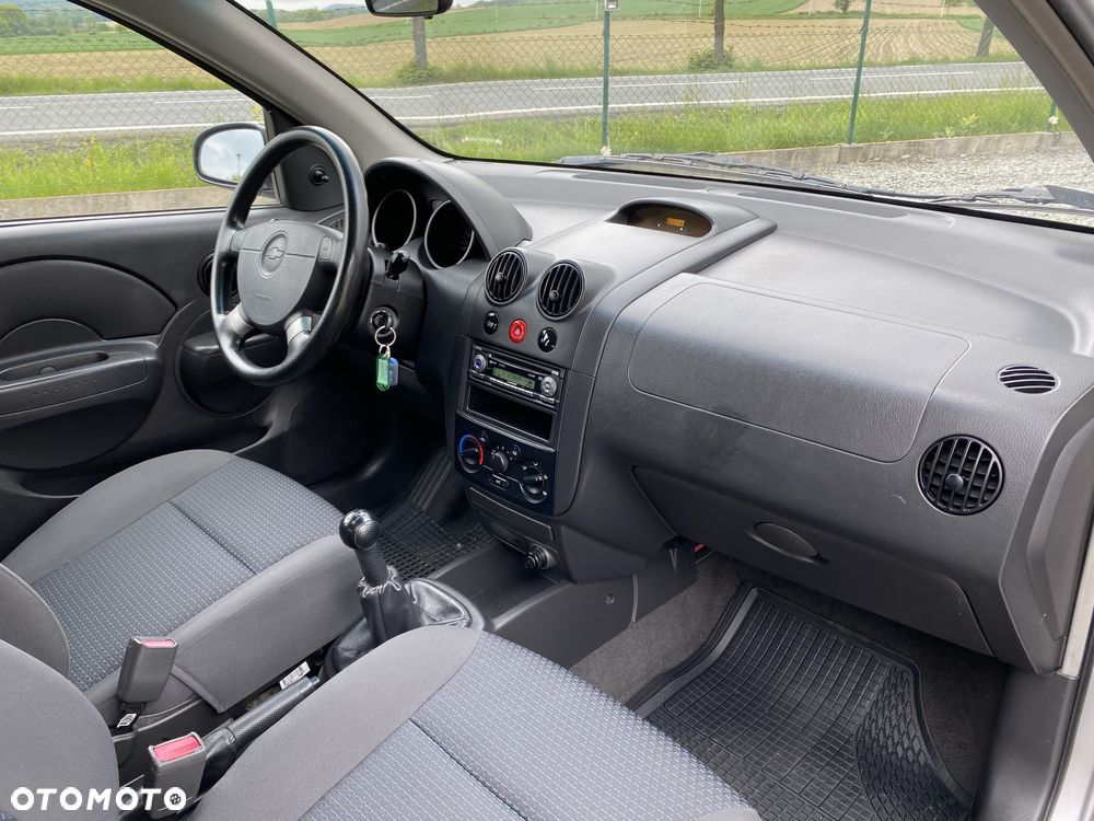 Chevrolet Aveo - 6