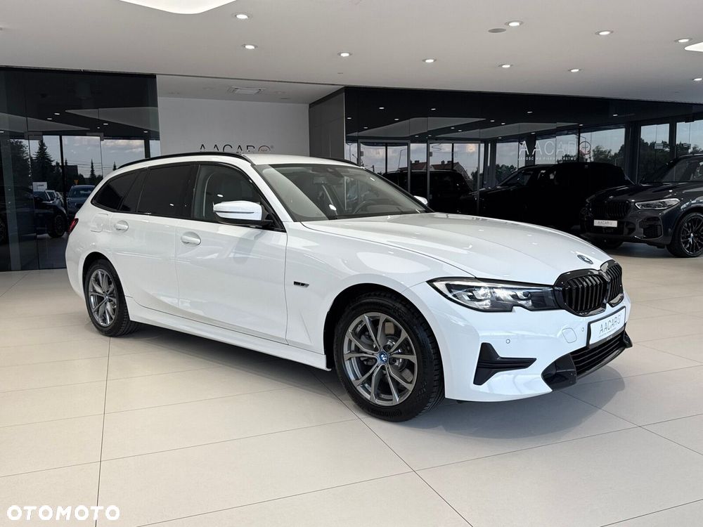 BMW Seria 3 320e Sport Line - 6