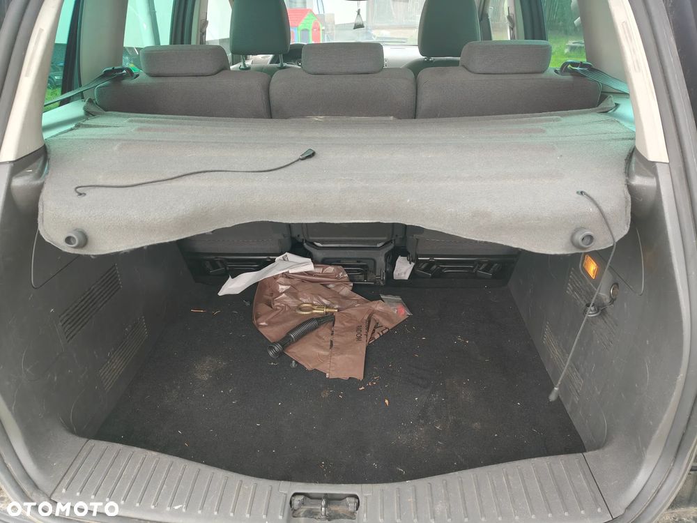 Ford Focus C-Max 2.0 TDCi DPF Trend - 16
