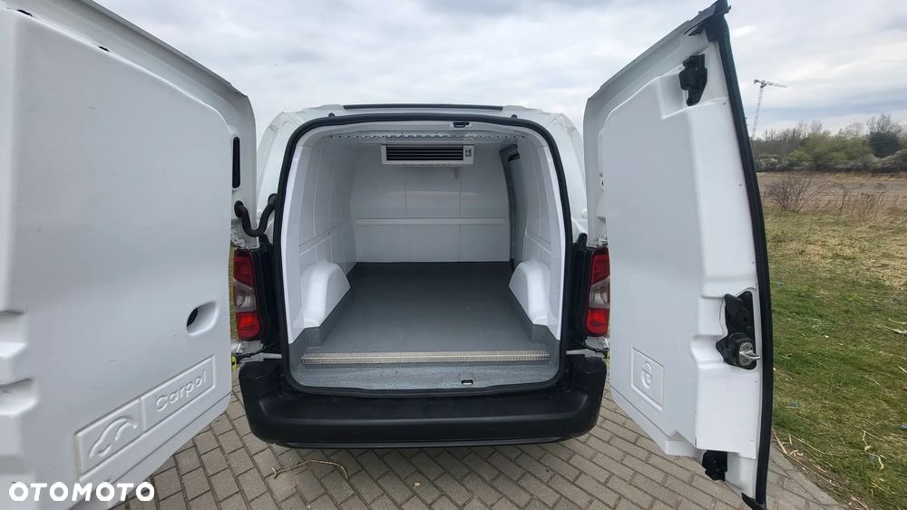 Opel COMBO - 11