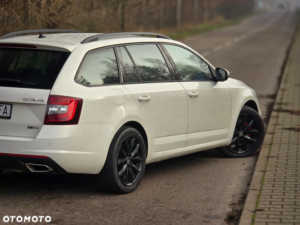 Skoda Octavia 2.0 TDI 4x4 DSG RS - 40