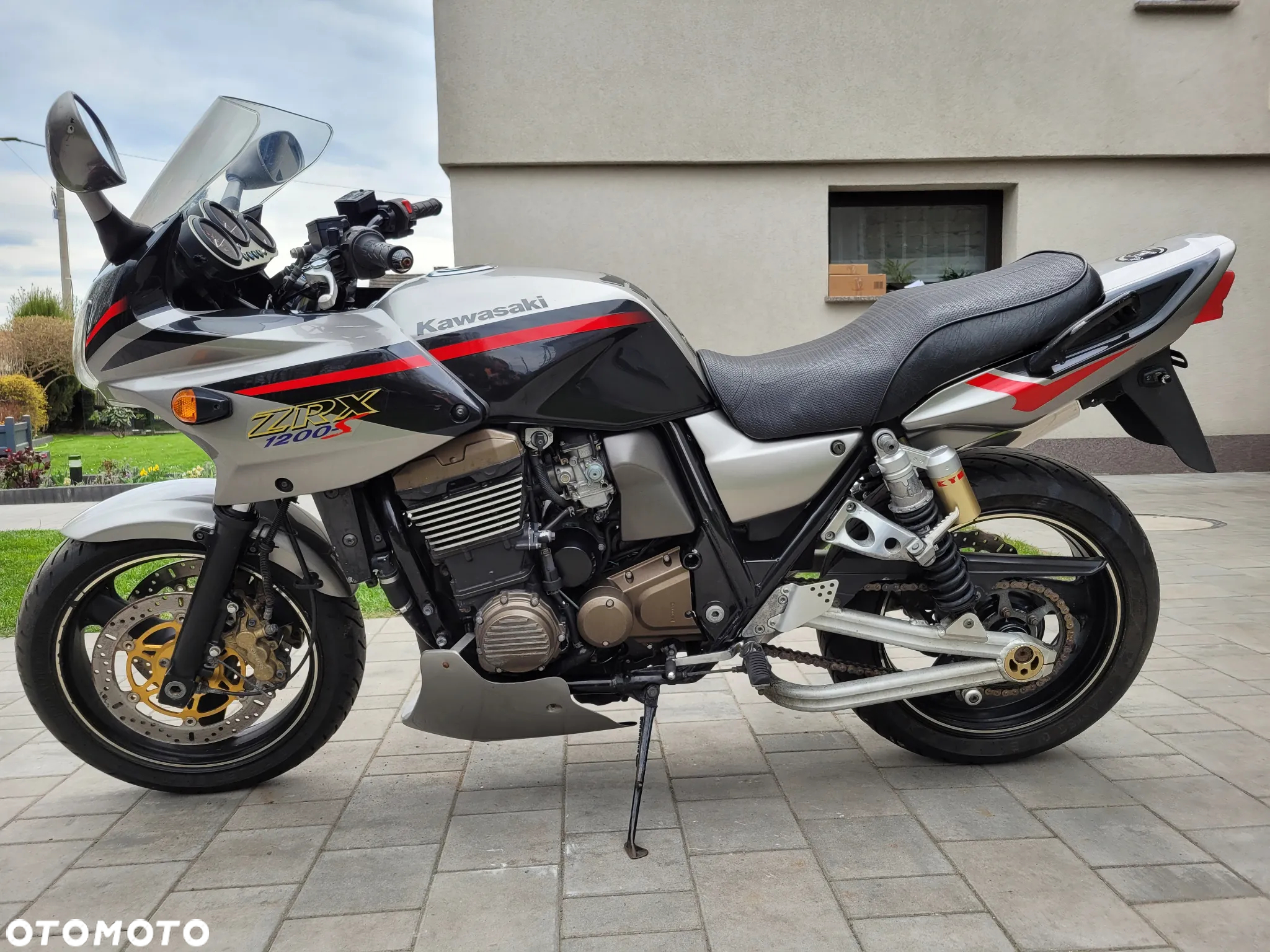 Kawasaki ZRX - 5