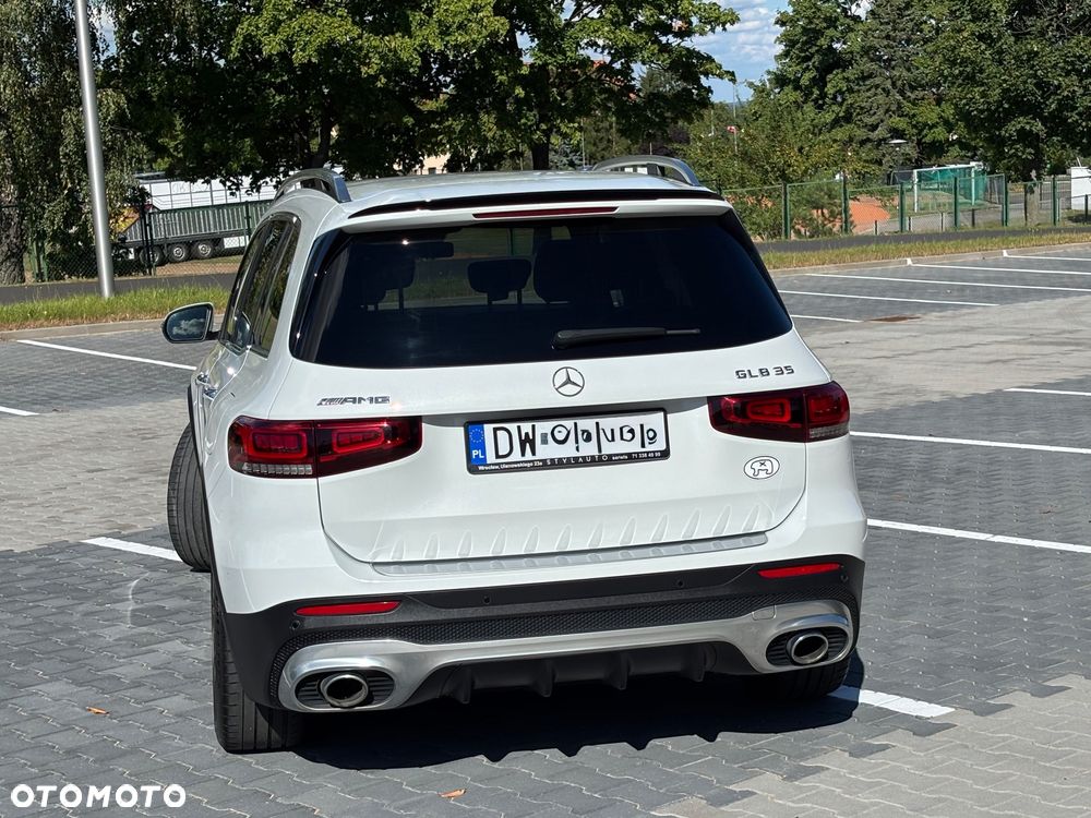 Mercedes-Benz GLB - 21