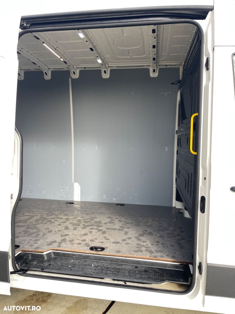 Volkswagen CRAFTER  2.0TDI  L4H2 - 15