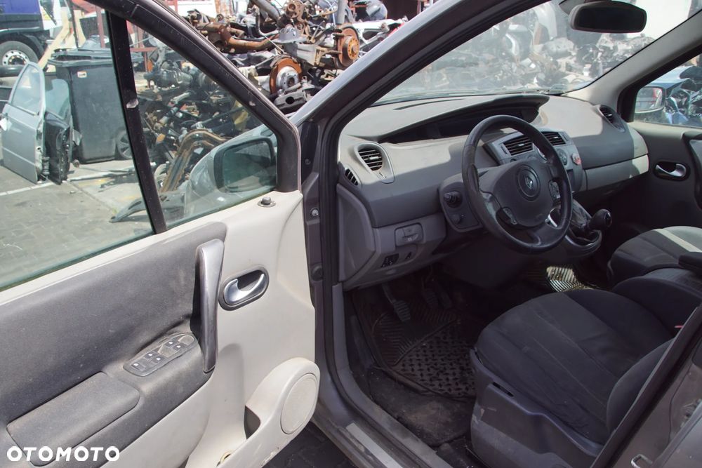 Auto na części - Renault Scenic II 2.0 16V 135 KM F4R770 ND0015 NV603 2005R Silnik Skrzynia Drzwi Maska Błotnik Klapa Zderzak Lampa Lusterko Klamka Szyba Deska Kokpit Sterownik Moduł Czujnik Licznik Wyświetlacz Panel Kierownica - 9