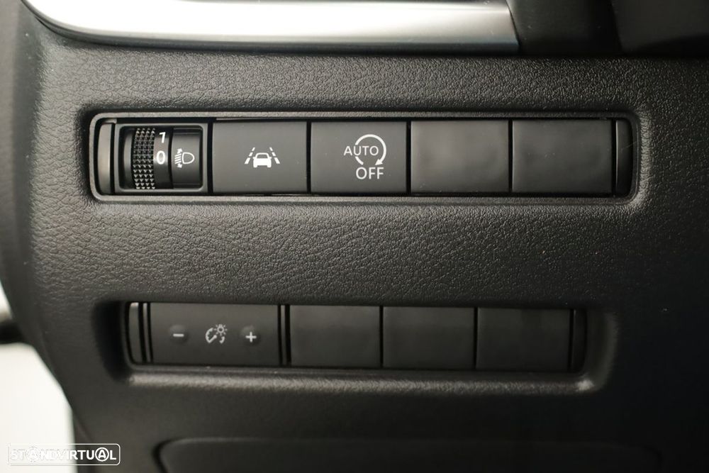 Nissan Qashqai 1.3 DIG-T N-Connecta Xtronic - 19