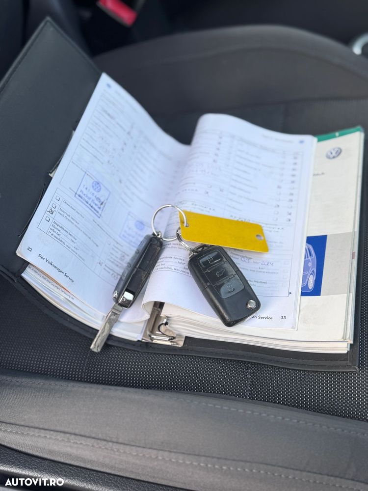 Volkswagen Touran 1.9 TDI DSG Highline - 17