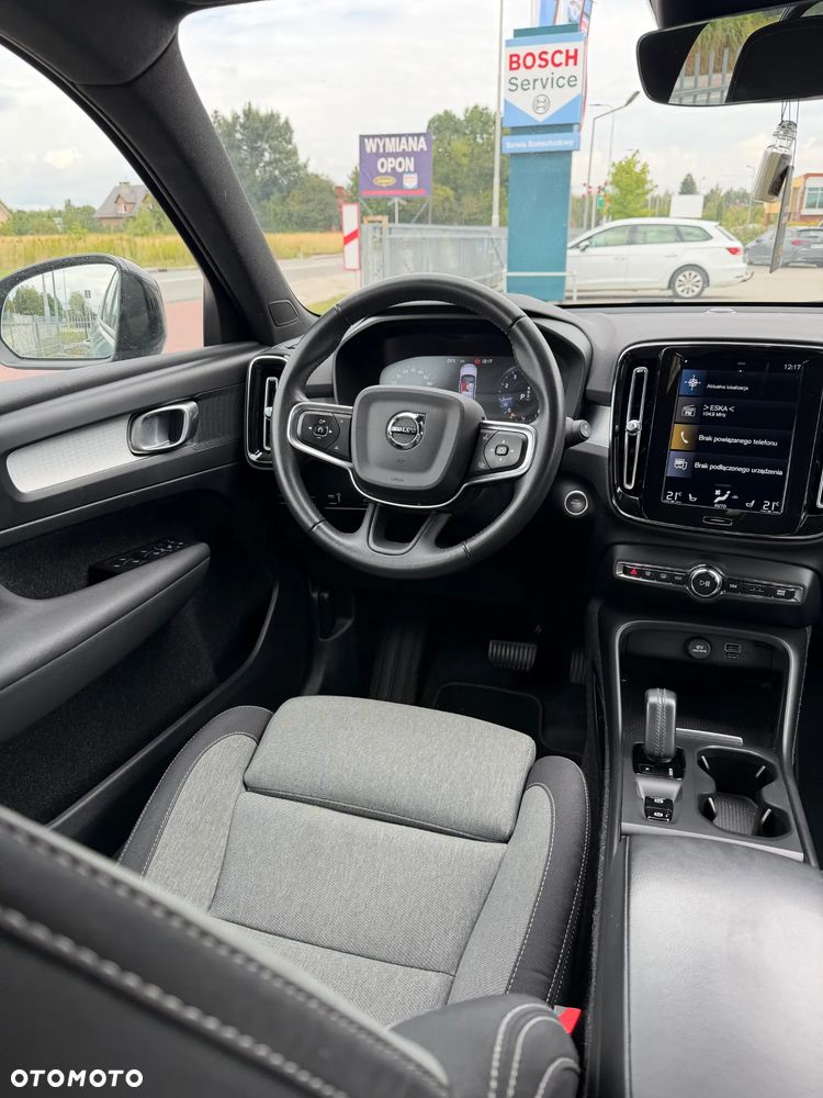 Volvo XC 40 T3 Momentum Pro - 11