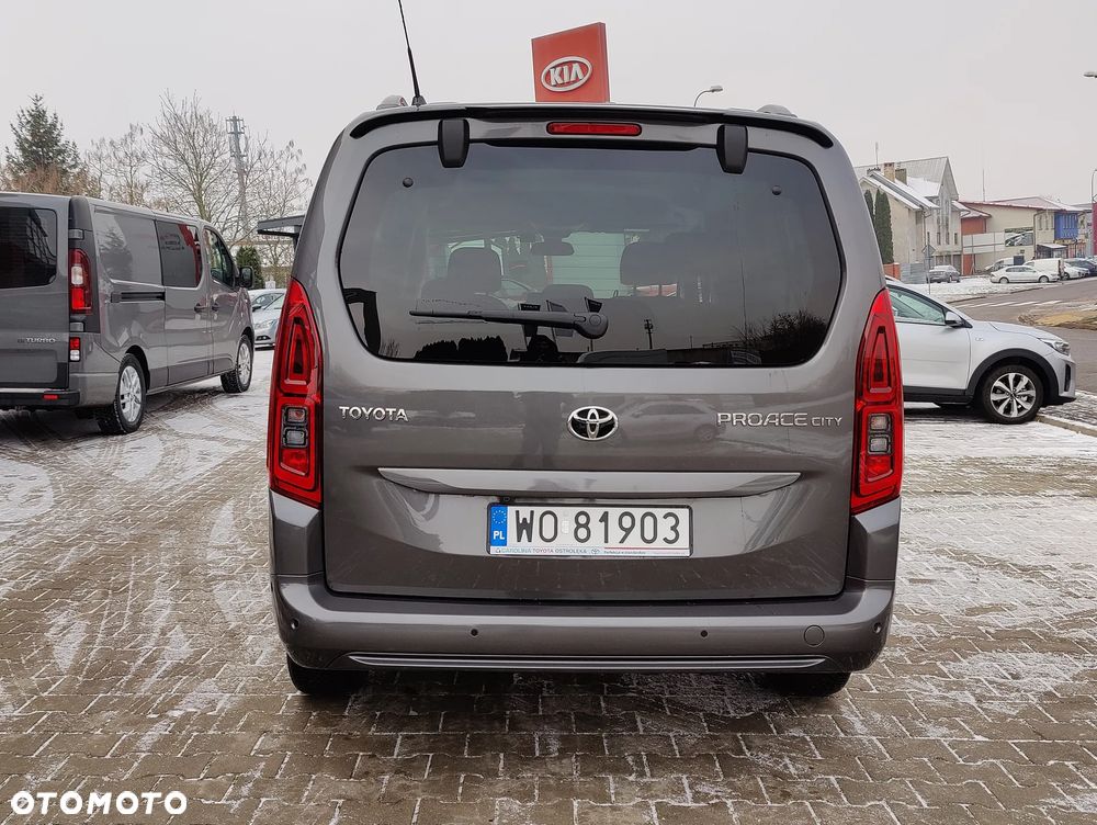 Toyota Proace City Verso Long 1.5 D-4D Business - 3